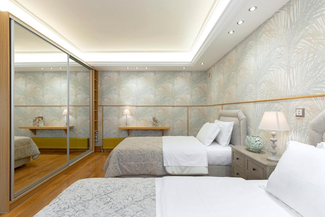 Vouliagmeni'S Elegance By Acropolis Suites Atina Dış mekan fotoğraf