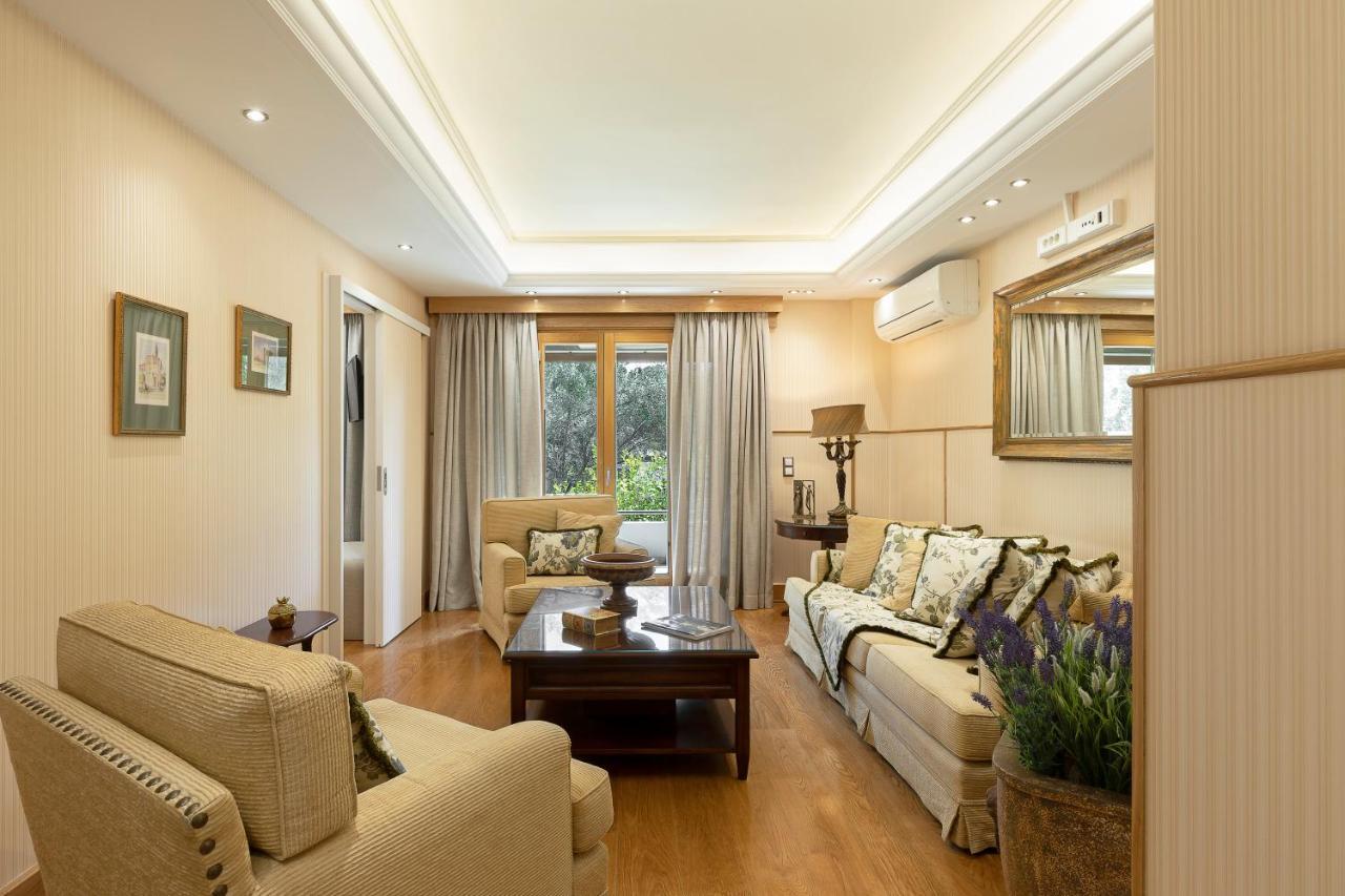 Vouliagmeni'S Elegance By Acropolis Suites Atina Dış mekan fotoğraf