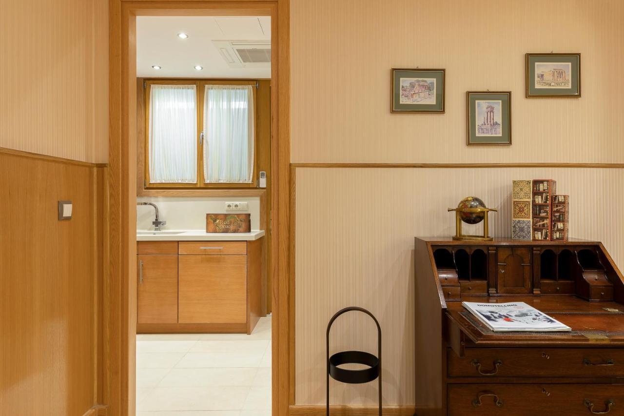 Vouliagmeni'S Elegance By Acropolis Suites Atina Dış mekan fotoğraf