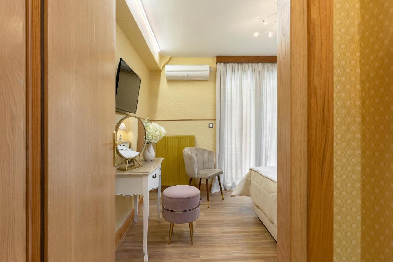 Vouliagmeni'S Elegance By Acropolis Suites Atina Dış mekan fotoğraf