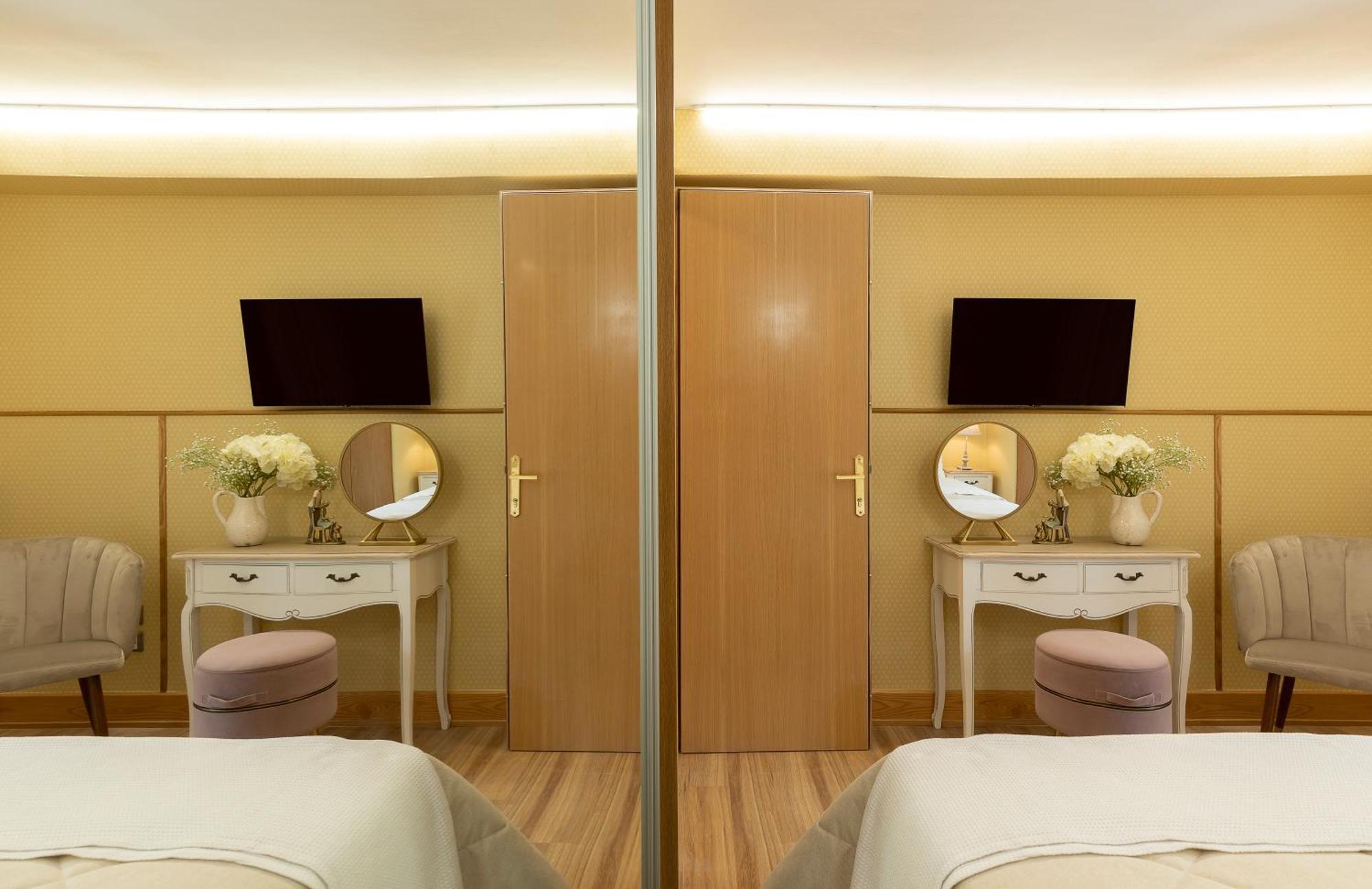 Vouliagmeni'S Elegance By Acropolis Suites Atina Dış mekan fotoğraf