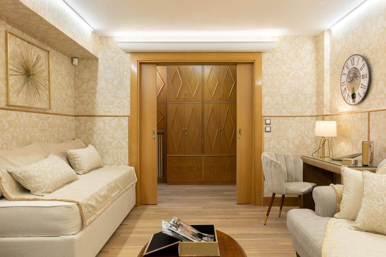 Vouliagmeni'S Elegance By Acropolis Suites Atina Dış mekan fotoğraf
