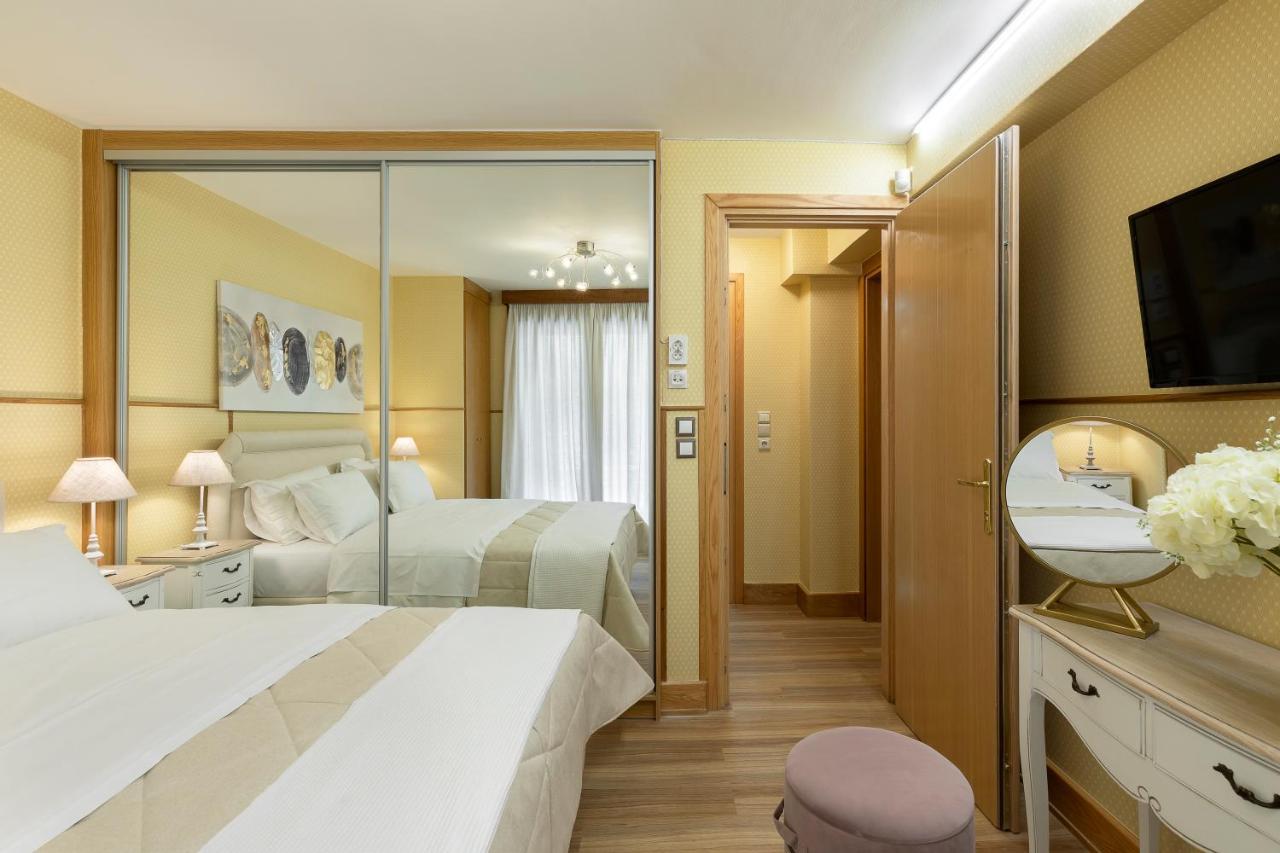 Vouliagmeni'S Elegance By Acropolis Suites Atina Dış mekan fotoğraf